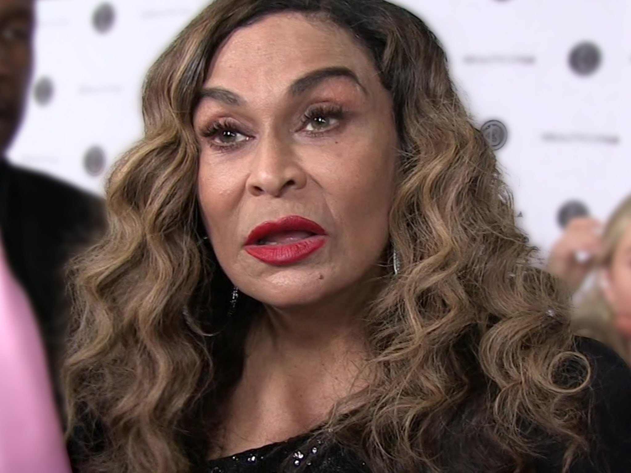 Tina Knowles Home Hit By Burglars, $1 Million in Cash and Jewelry Stolen image