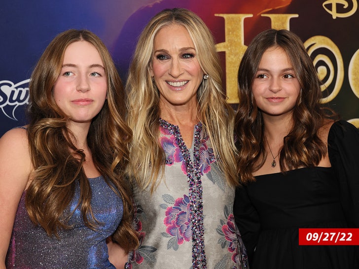 Sarah Jessica Parker with Daughters_