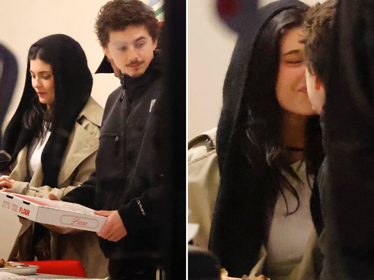 Kylie Jenner And Timothée Chalamet On A Cute Pizza Date