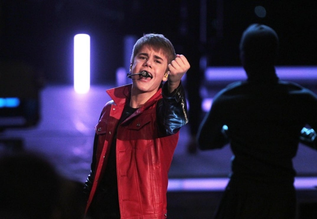 0119_justin_bieber_performance00