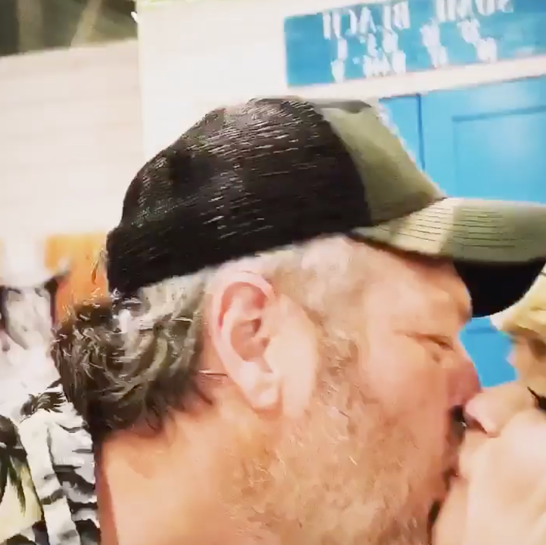 gwen-stefani-blae-shelton-together-cont-photos5