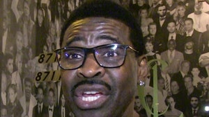 Michael Irvin Rips Cowboys For Low COVID Vaccine Rate, Do You Even Want To Win?!