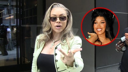 092925_latto_cardi_b_kal