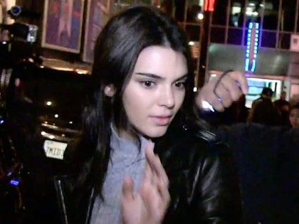 1109-kendall-jenner-tmz-01