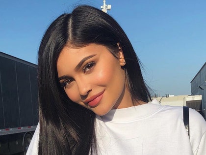 0305-kylie-jenner-insta-01