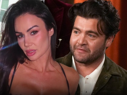 main-catalina-white-CT-Tamburello-getty-ig-1