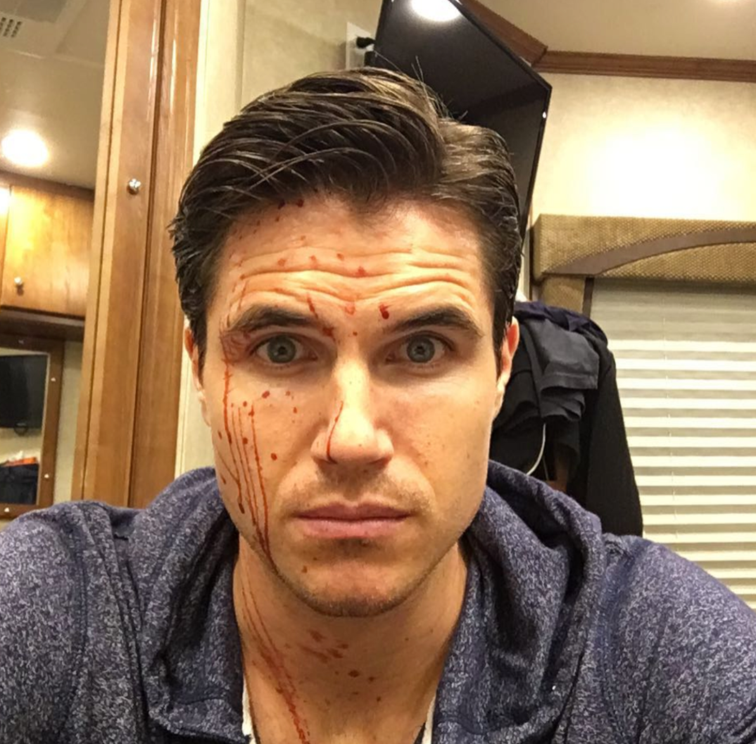 Robbie Amell