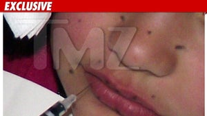 Botox Mom -- New Photos -- So Who's Lying Now?