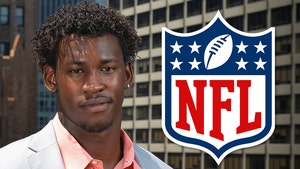 Dallas Cowboys' Aldon Smith Reinstated By NFL