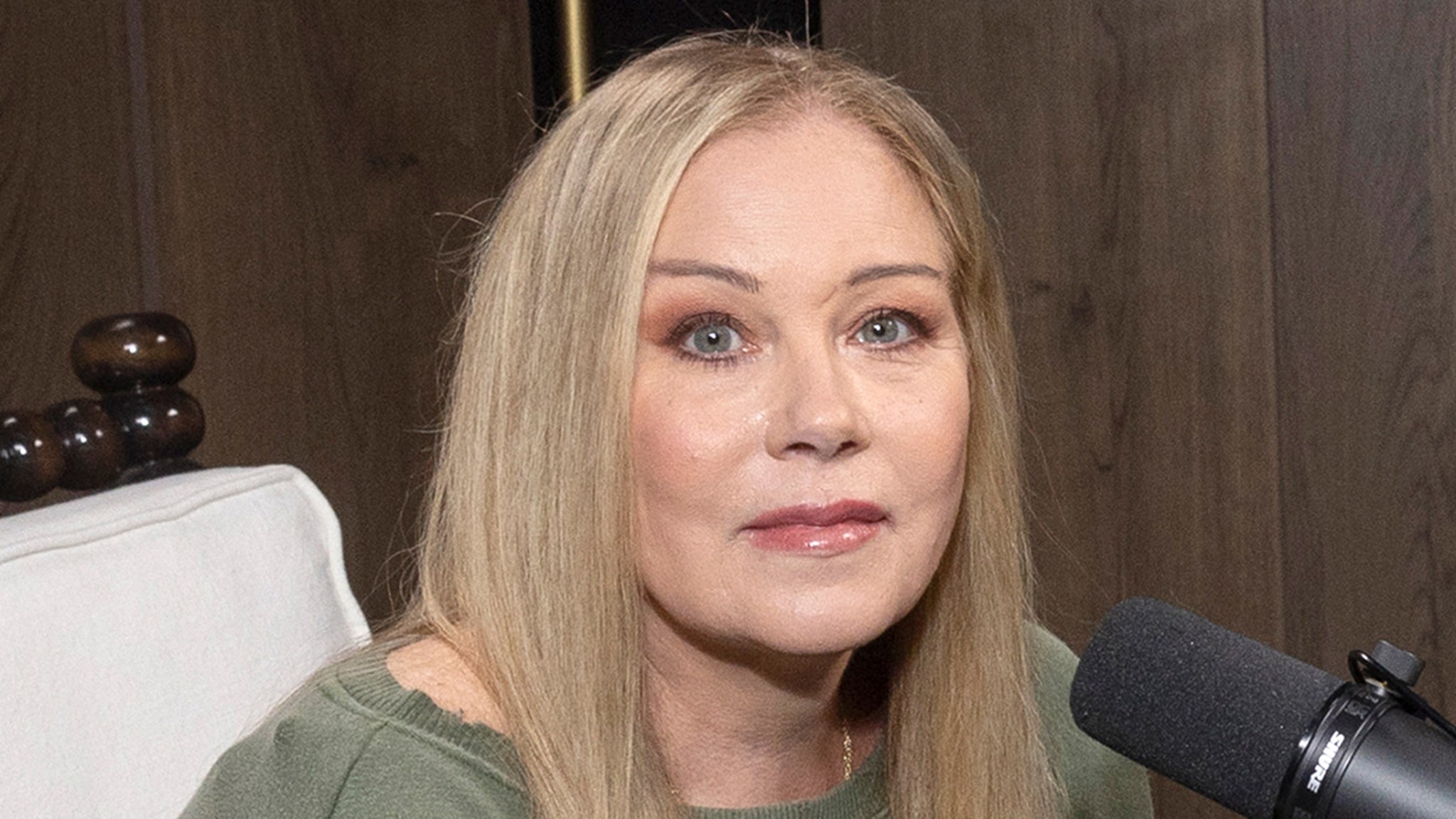 Christina Applegate Reveals She Does NOT Have Multiple Sclerosis