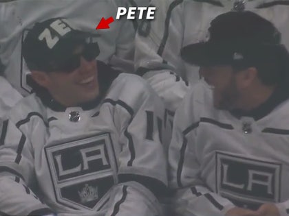 010722-pete-davidson-hockey-primary-v2