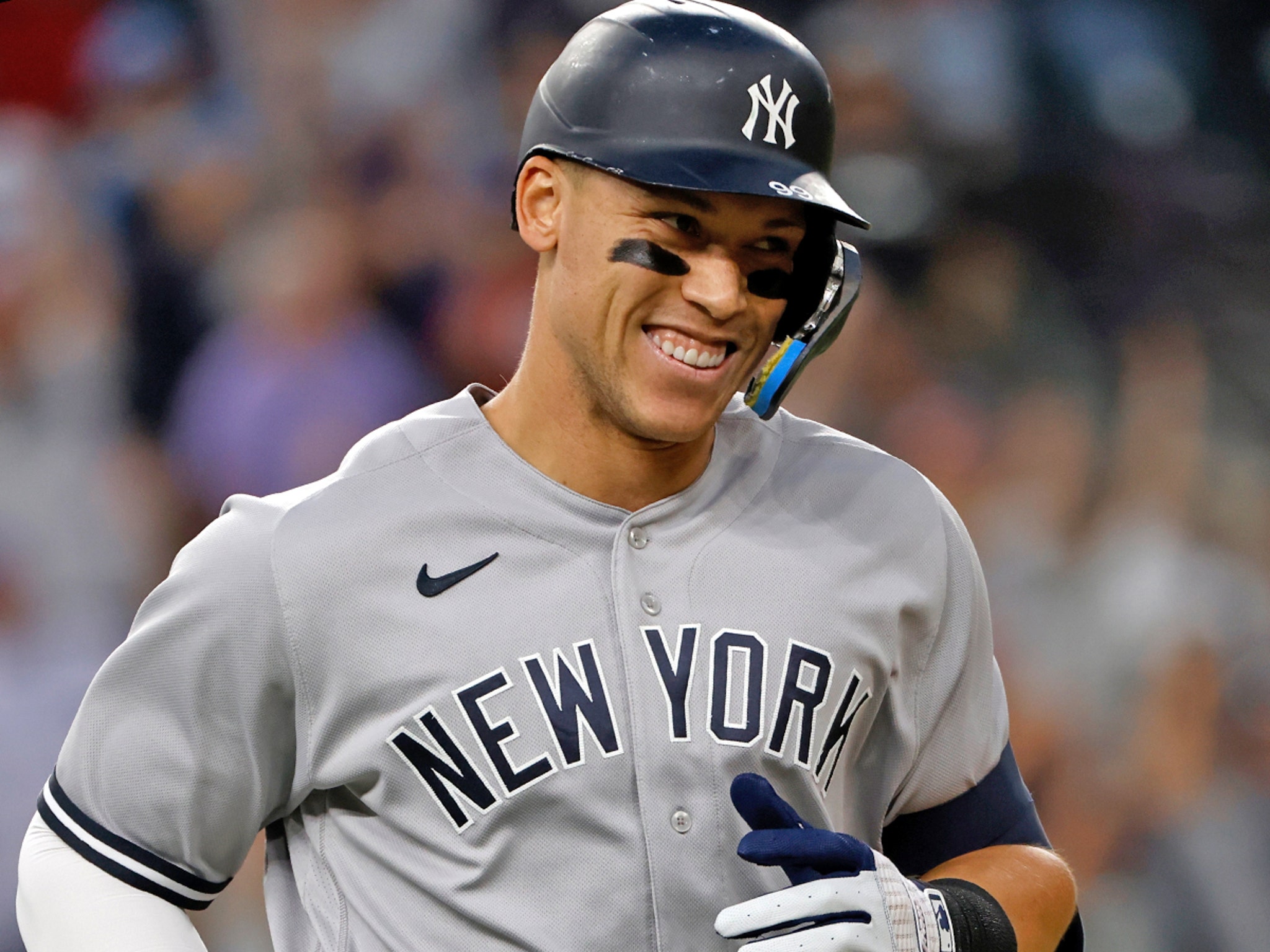 Aaron Judge Agrees to a Nine-Year, $360 Million Deal to Stay With the  Yankees - WSJ