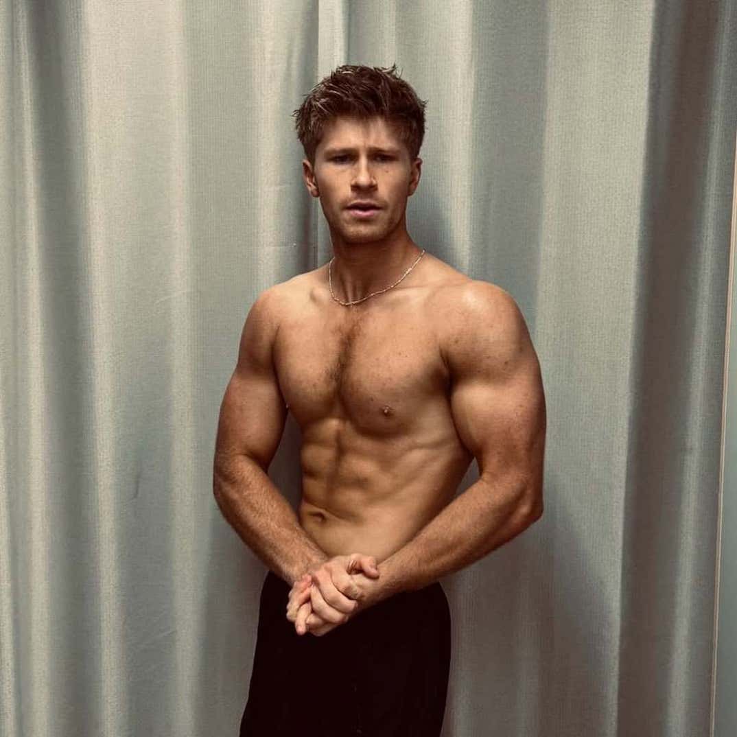 Robert Irwin Sexy Social Shots 17