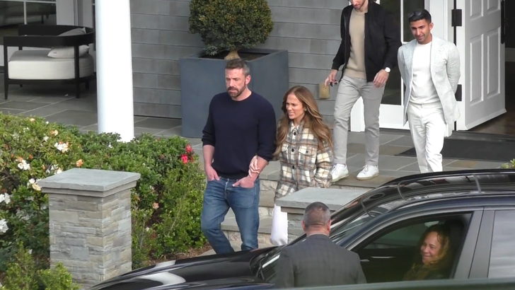 a62872b89ca44900b169c005dae4eb6d md | Jennifer Lopez and Ben Affleck Pull Out of Escrow on Another House | The Paradise