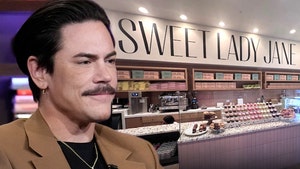 Tom Sandoval Slams Shut Down Bakery For Selling 'Sandoval's A Liar' Cake