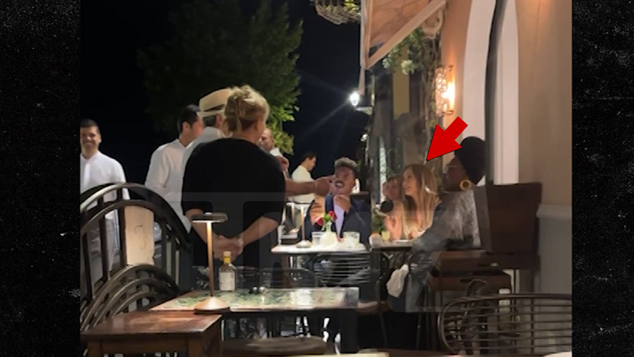 Jennifer López disfruta de una cena en Italia sin Ben Affleck
