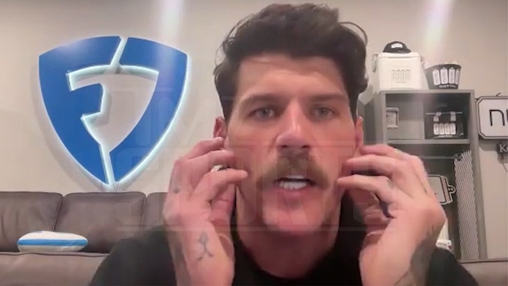 taylor-lewan-gilette-movember-kal-11-05-2025