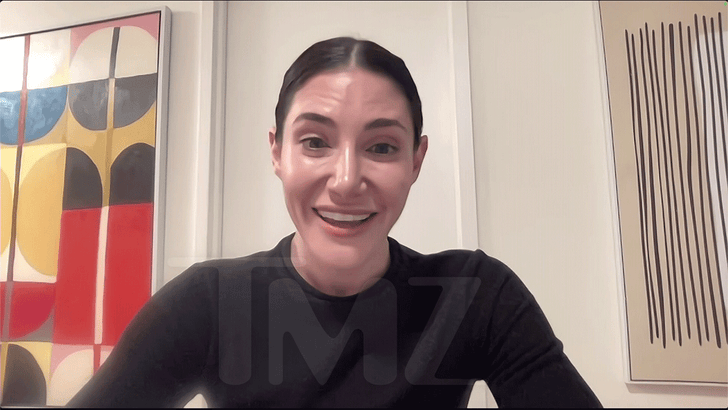 122925_chloe_tucker_caine_kal