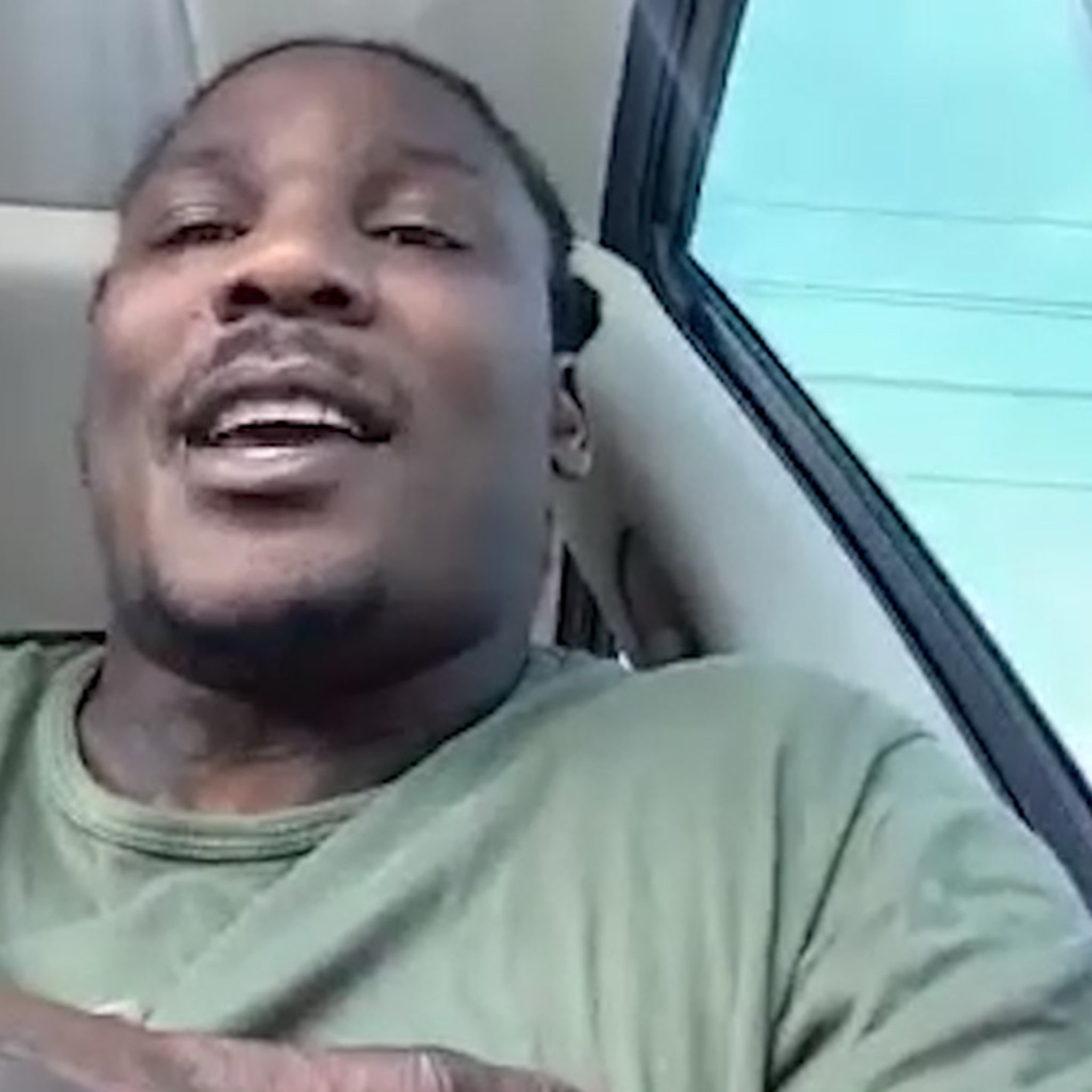 GIF: Chris Johnson, Pseudo-Tough Guy - NOTSportsCenter