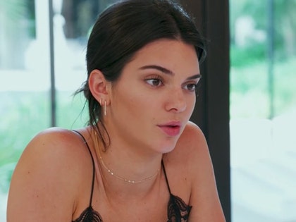 0330_kendall-jenner_enews