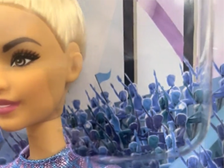 101026_nazi_barbie_sub