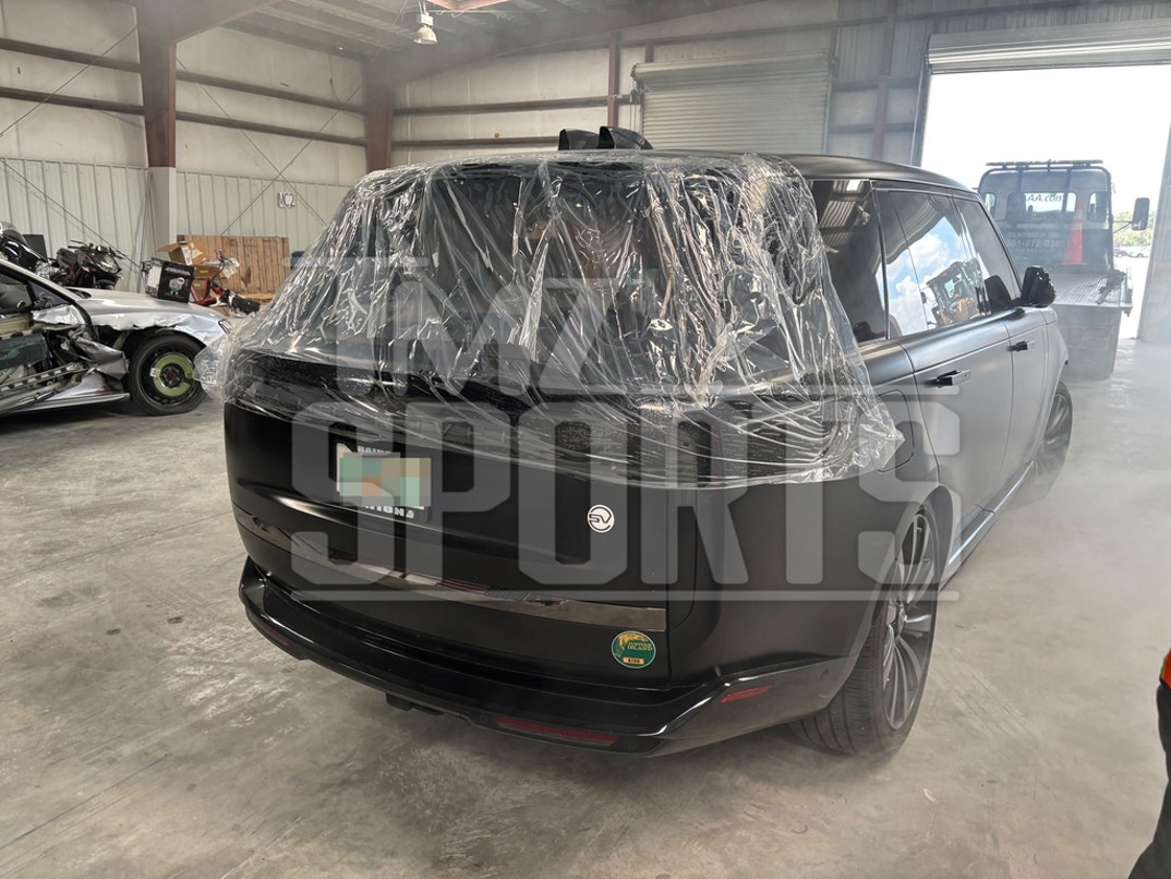Tiger Woods Car Crash Aftermath Photos 4