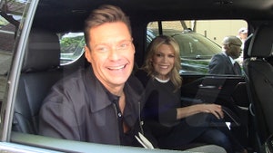 090924_ryan_seacrest_vanna_white_kal