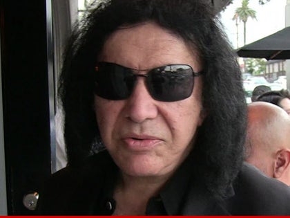 0820_Gene-Simmons-tmz