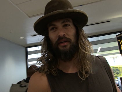 091516_jason_mamoa_primary