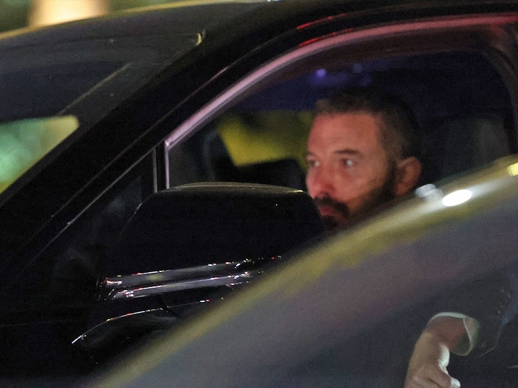 ben affleck drives home from work during fires