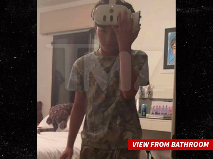 1005-Maceo-Robert-Martinez-Playing-VR-Game-PRIMARY-swipe