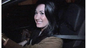 Demi Lovato -- I've SEEN A GHOST!!!!!!!