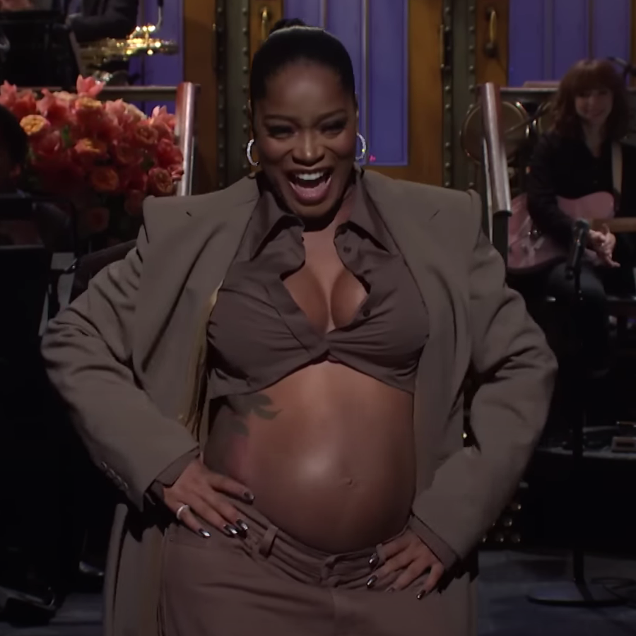 Keke Palmer Shows Shes Pregnant By Revealing Baby Bump on SNL