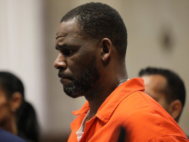 R. Kelly Sues Brooklyn Detention Center For Putting Him on Suicide Watch.jpg