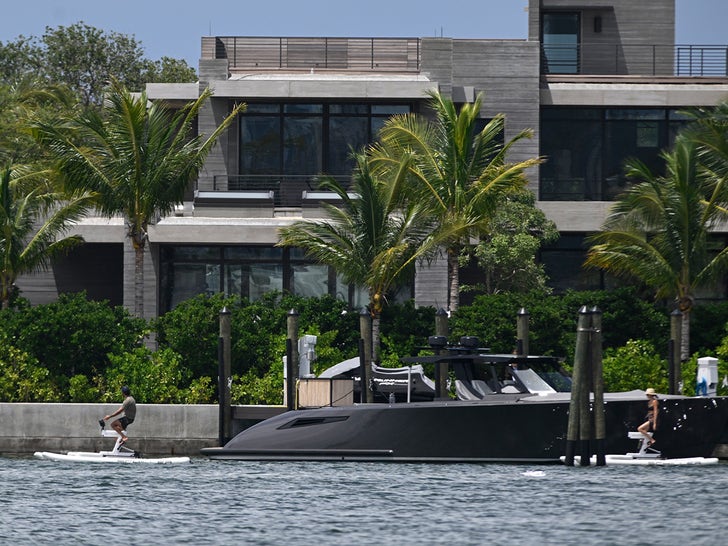 Gisele Bündchen, Joaquim Valente Go Water-Biking Past Tom Brady’s Miami Home