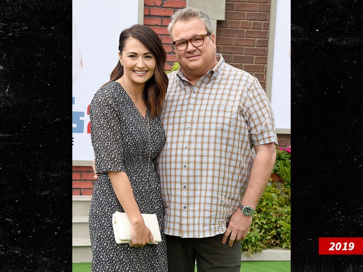 eric stonestreet lindsay schweitzer sub getty swipe 1