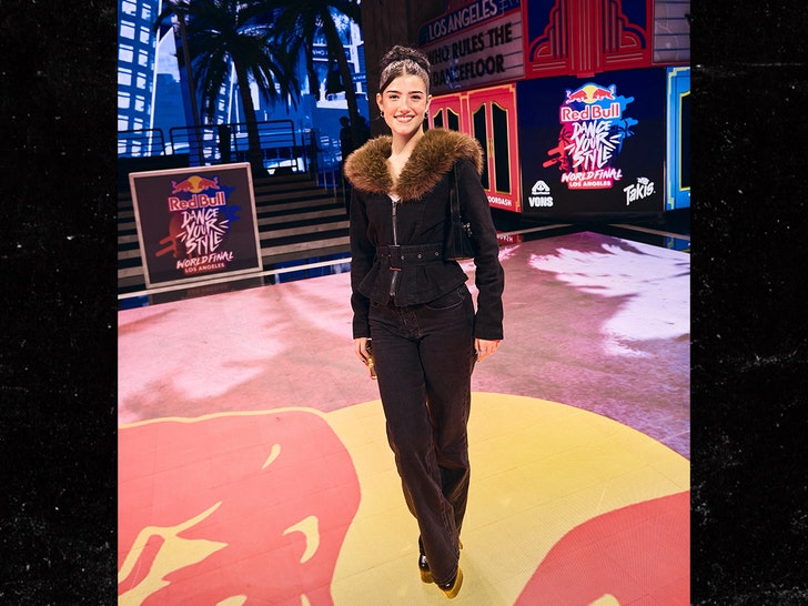 Charli-D'Amelio-red-bull-1