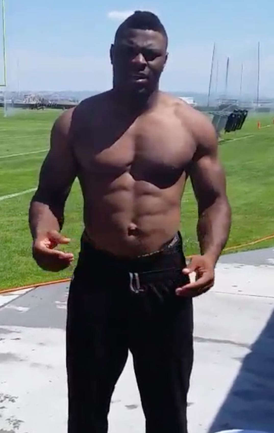 Defensive Linebacker Physique