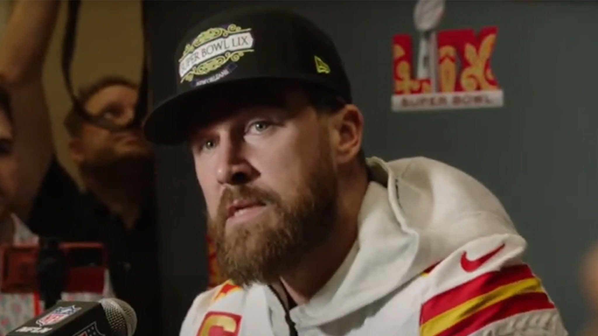 Travis Kelce Sidesteps Diamond Shopping Question