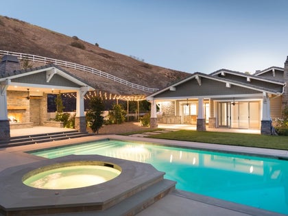 kylie jenner hidden hills home for sale photos-12