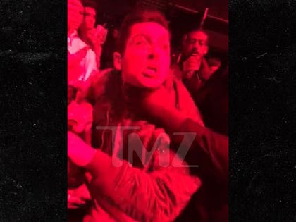 121717_travis_scott_primary