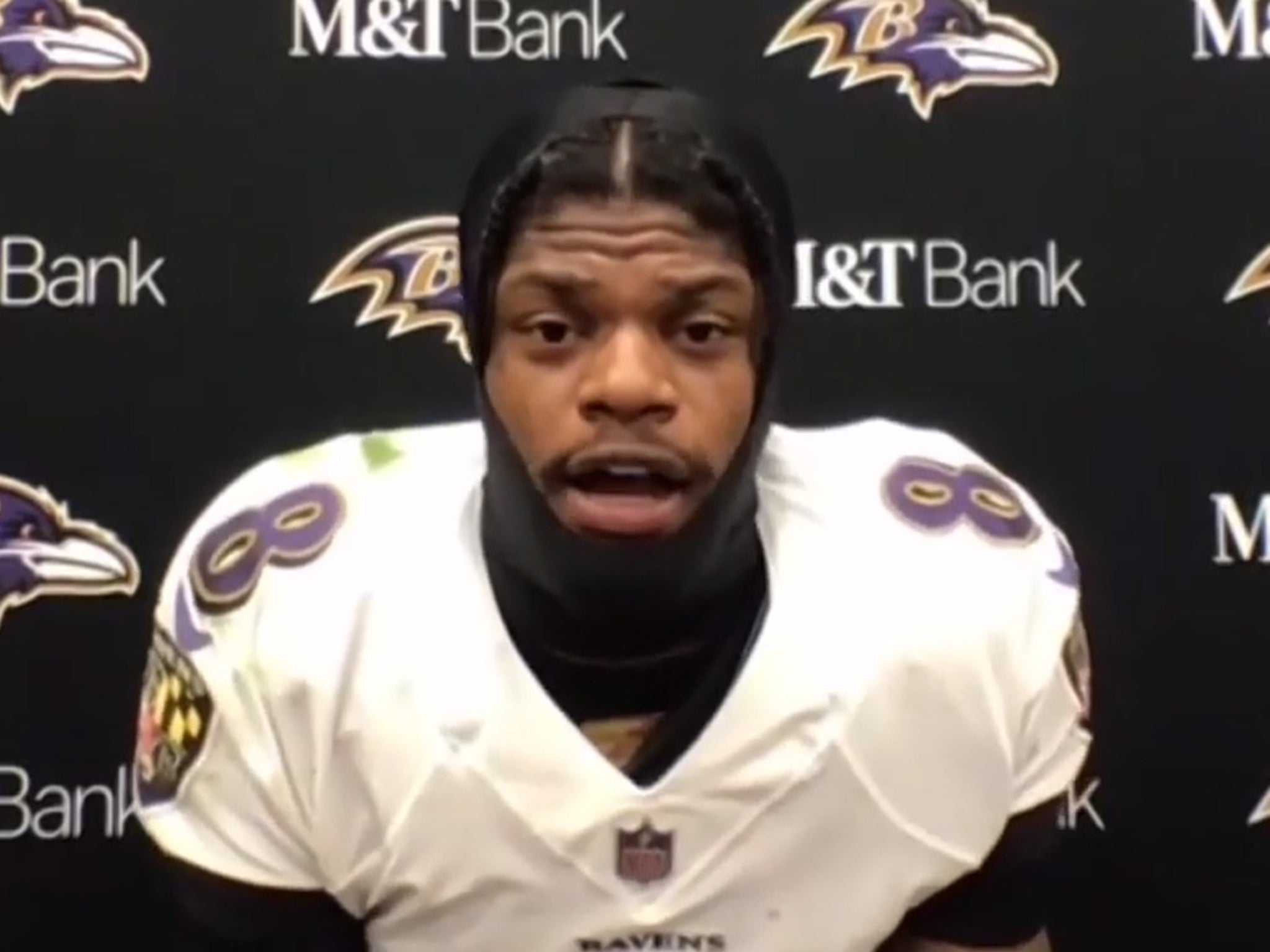 Baltimore Ravens QB Lamar Jackson: Steelers atmosphere, Terrible Towels are  'pretty dope' 