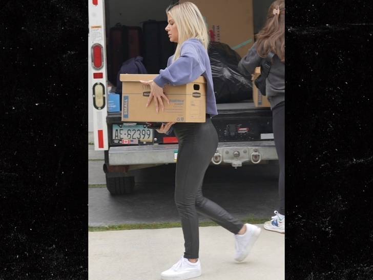 Ariana Madix moving out