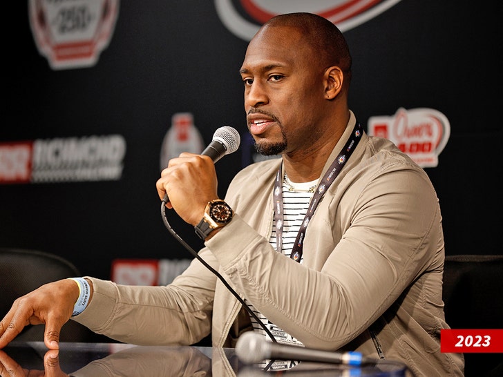 Vernon Davis Sub Getty 3