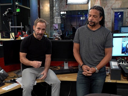 harvey-guthrie-standup-[rimary