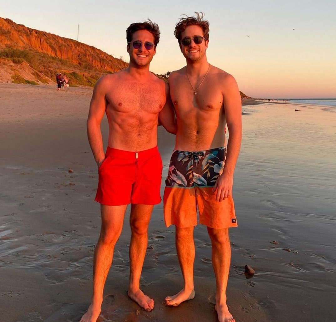 Diego Boneta (30) vs. Santiago Gonzalez-Boneta (23)