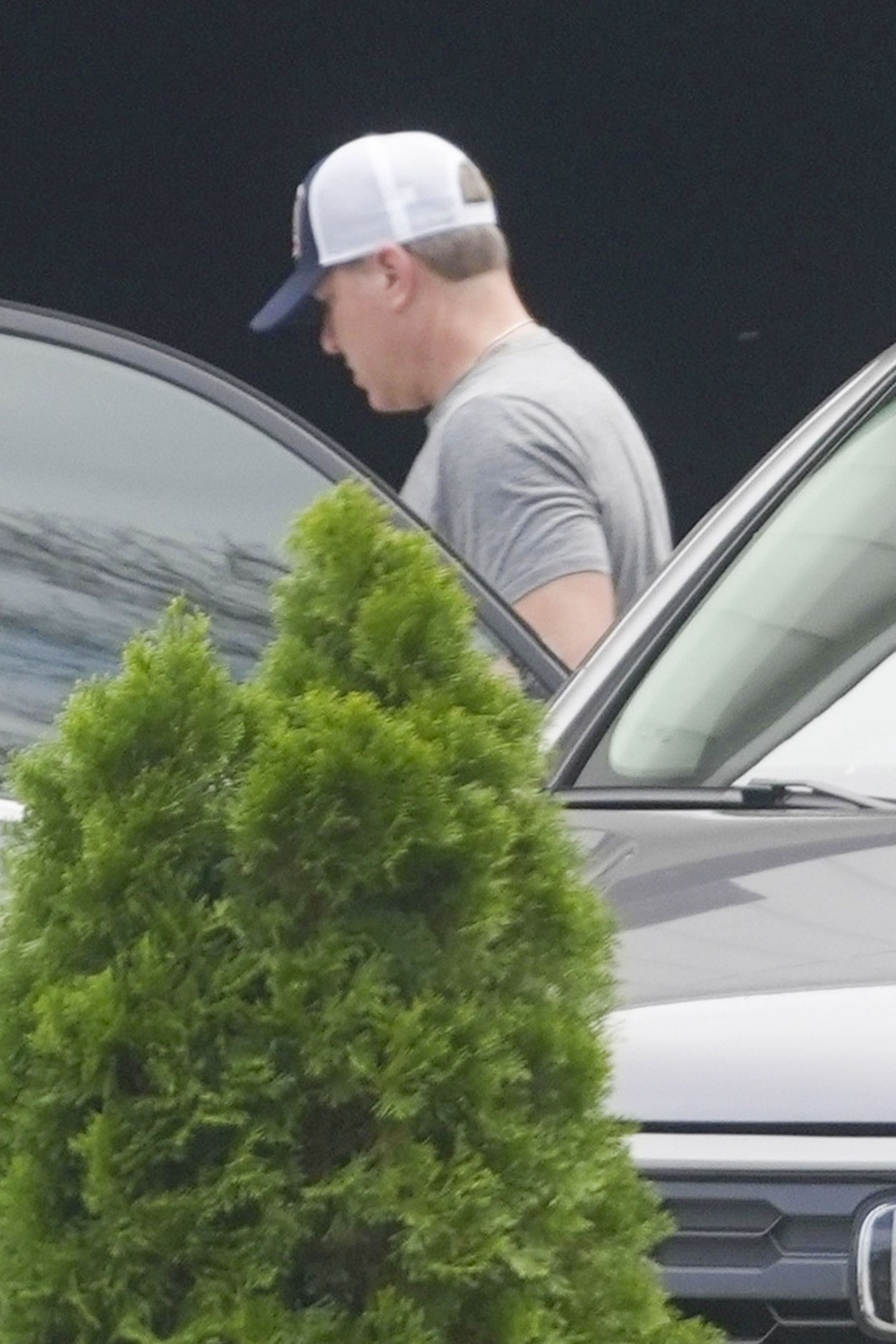 Kim Zolciak & Mystery Man 1