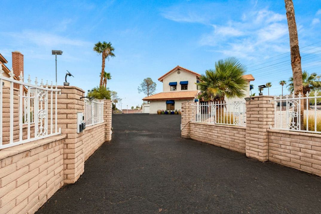 Zak Bagans Home 77