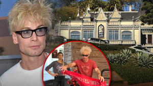 Murray The Magician Suspended From Magic Castle After Revealing Tricks