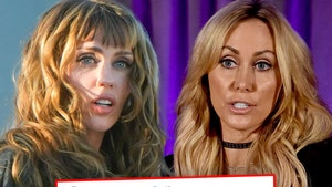 miley-cyrus-tish-cyrus-ig-getty-1